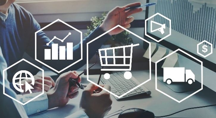Digitaler Vertrieb; Schreibtisch im Büro