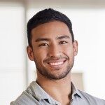 Referenzseite - Mann mit schwarzen Haaren